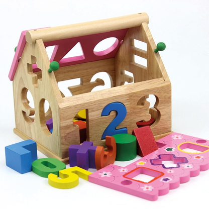 بيت الأرقام والأشكال الخشبي التفاعلي